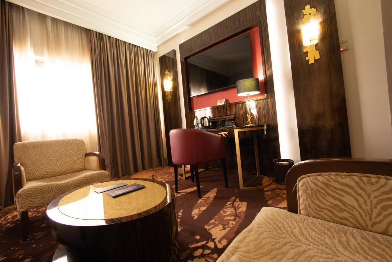 Hotel Fleur De Lys Plateau Dakar Buitenkant foto