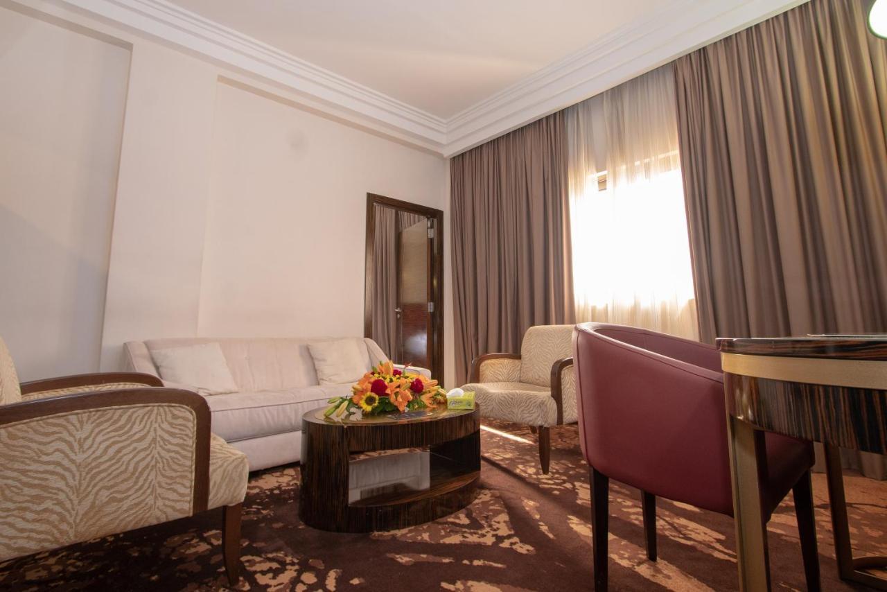 Hotel Fleur De Lys Plateau Dakar Buitenkant foto