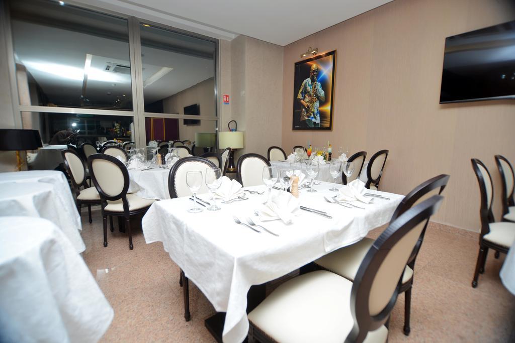 Hotel Fleur De Lys Plateau Dakar Buitenkant foto