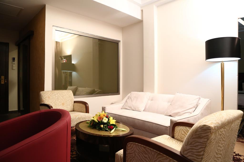 Hotel Fleur De Lys Plateau Dakar Buitenkant foto